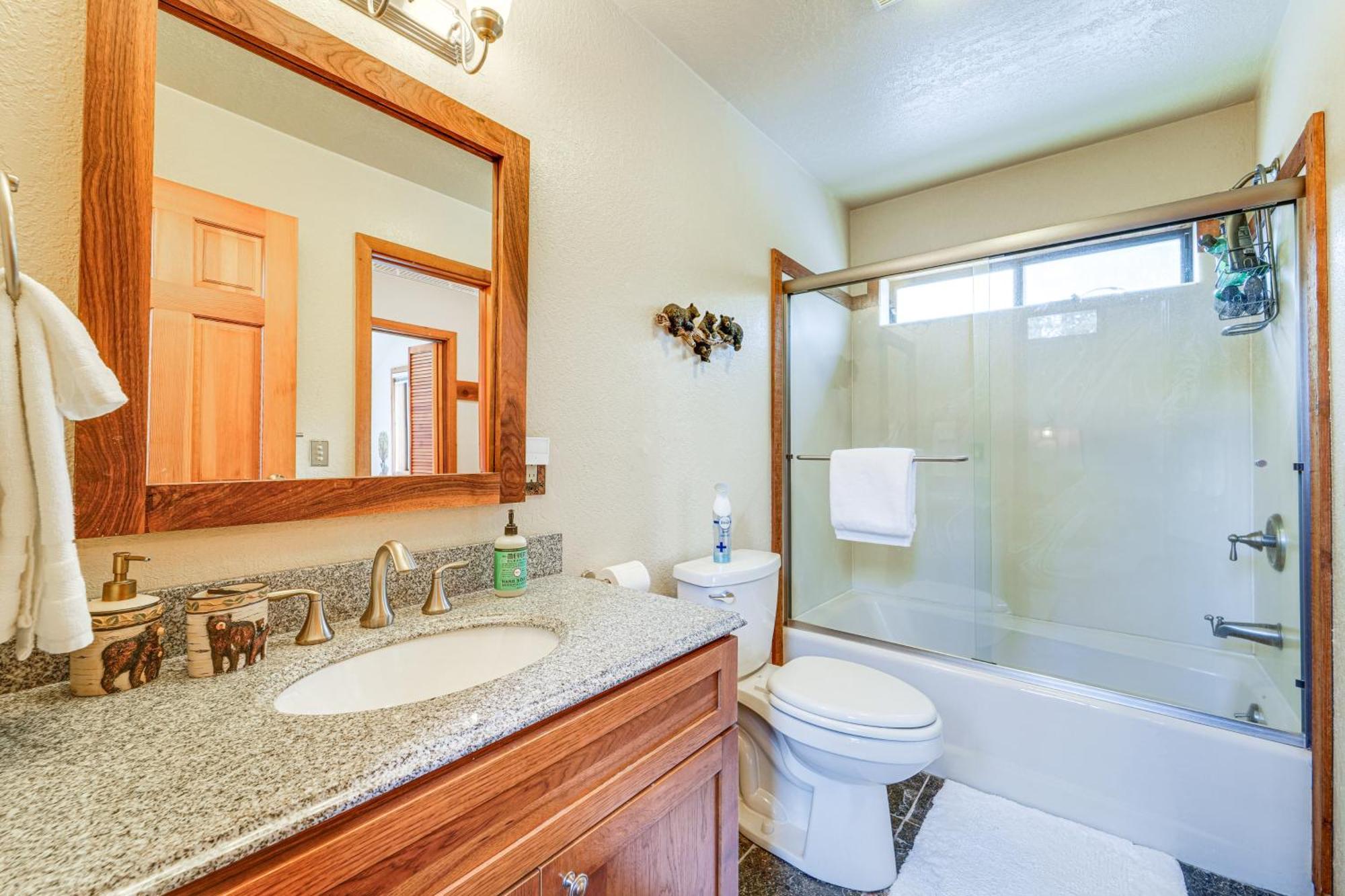 Family-Friendly Truckee Cabin In Tahoe Donner! Exterior photo